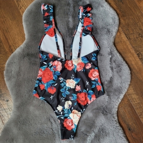 New Black Floral Deep V-neck Low Back One Piece Swimsuit Size S - Picture 6 of 6